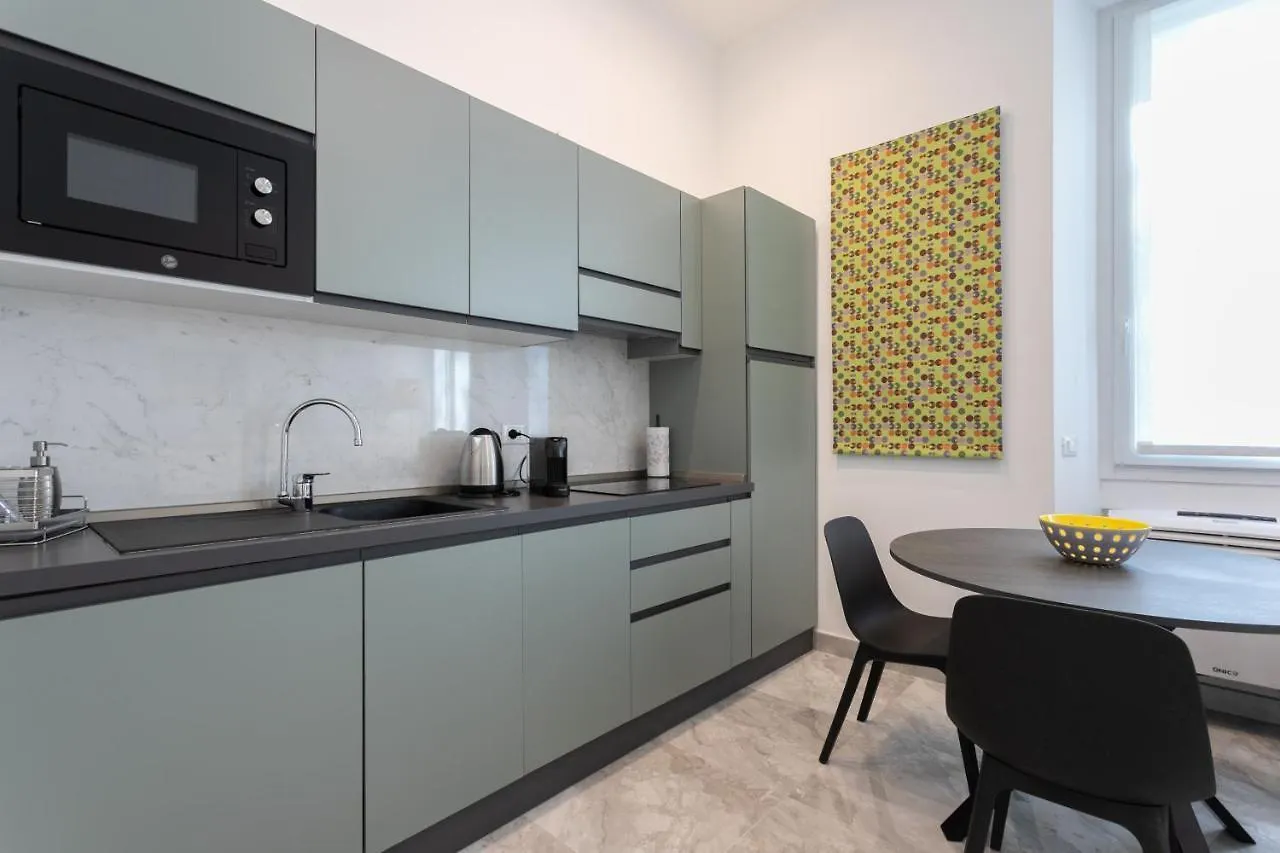 Luna Homes - Bilocale In Mac Mahon Milánó