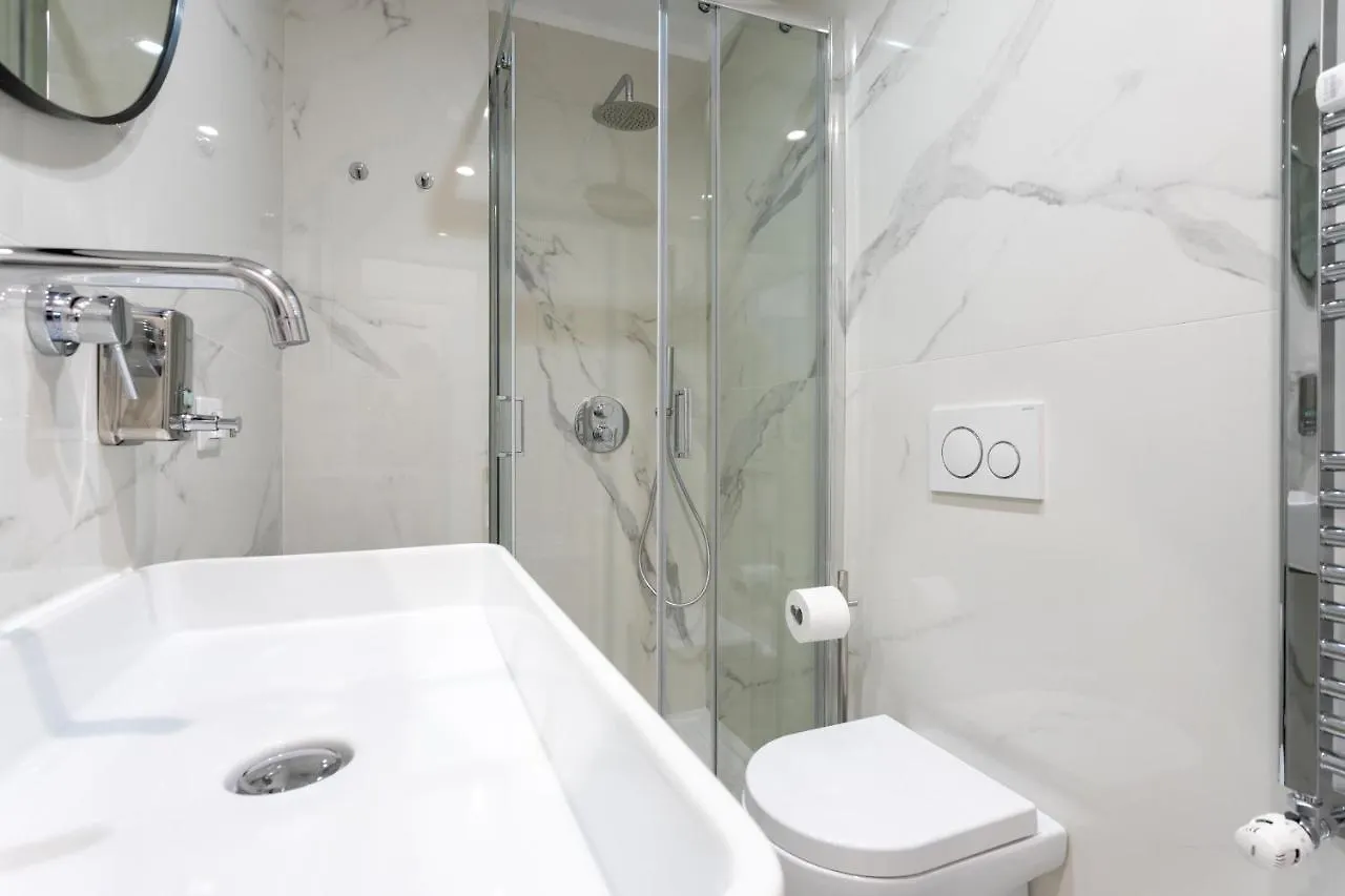 Luna Homes - Bilocale In Mac Mahon Milánó Olaszország